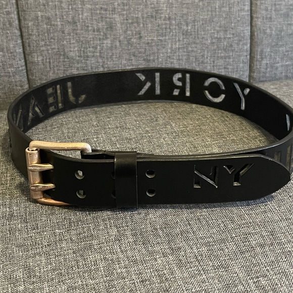 New York Jeans Genuine Leather Belt, Black Leather Belt Size Medium - Picture 1 of 7